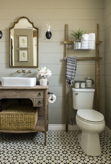 5 Steps to Styling Bathroom Shelves That Don't Look Cluttered
