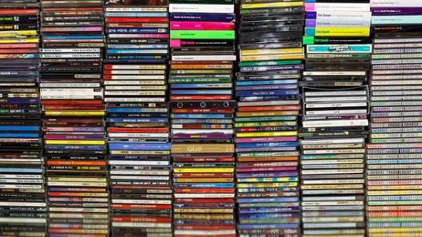 How To Store And Sell CDs And DVDs For Cash.