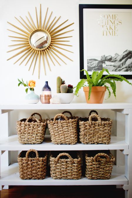 diy-entryway-table-wicker-baskets