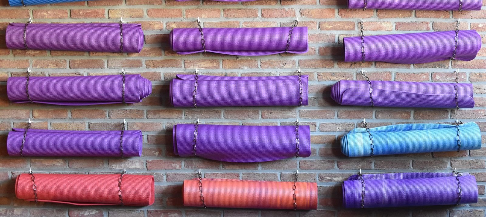 How To Clean, Dry, And Store Your Yoga Mat Like An Expert