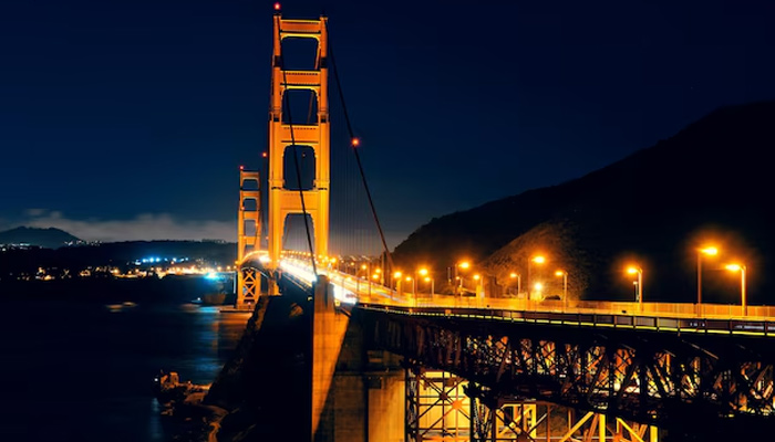 Golden Gate Bridge in San Francisco at night