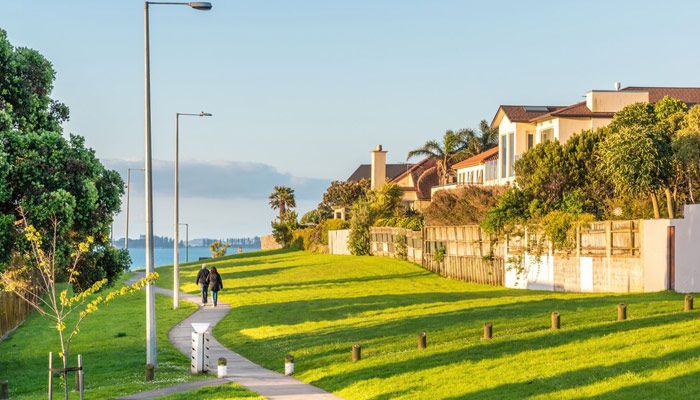 beautiful houses by the seashore